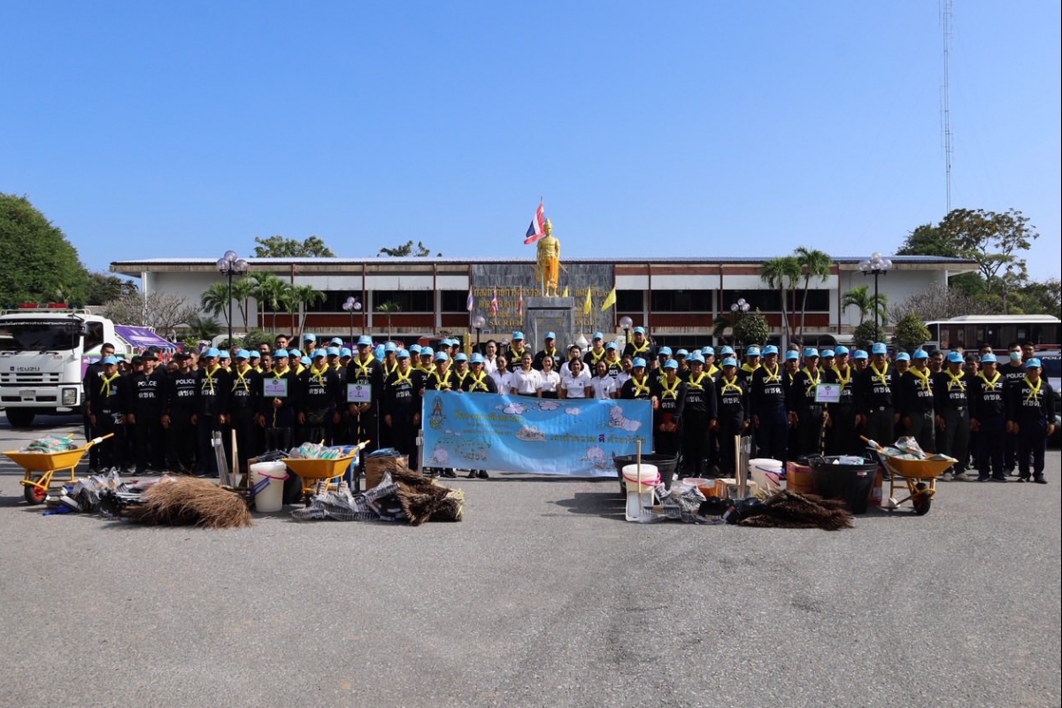 วันที่ 3 ธ.ค.68 ตำรวจตระเวนชายแดน โดย บก.ตชด.ภาค 4 จัดกิจกรรมจิตอาสาร่วมฟื้นฟู อ.หาดใหญ่ โดยนำกำลังพล ตชด.จิตอาสา