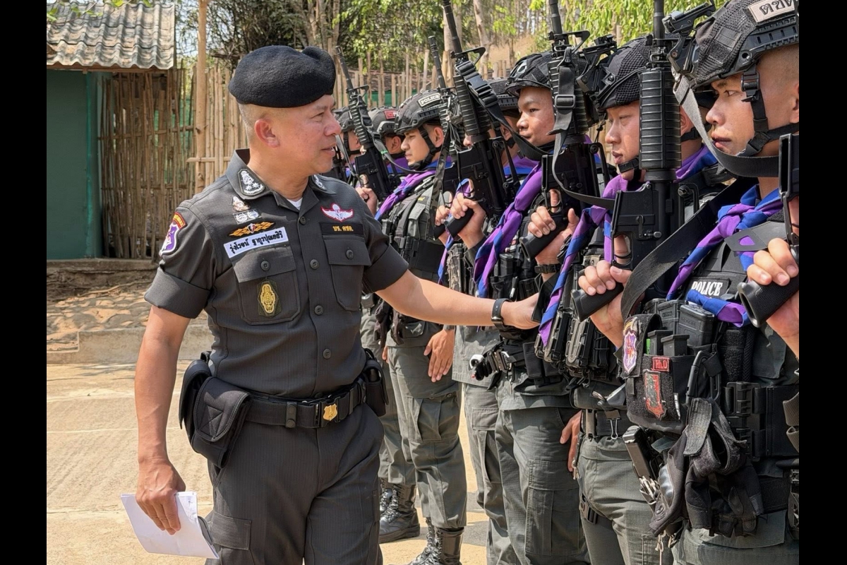 วันที่ 12 มี.ค.69 พล.ต.ท.จิรภพ  ภูริเดช ผู้ช่วย ผบ.ตร. มอบหมายให้ พล.ต.ท.รุ่งโรจน์  ฐากูรปุณยสิริ  ผบช.ตชด. ตรวจเยี่ยมบำรุงขวัญข้าราชการตำรวจและติดตามสถานการณ์ในพื้นที่ ฟังบรรยายสรุปการปฏิบัติหน้าที่ของ ร้อย ตชด.344 และ มว.ตชด.3443